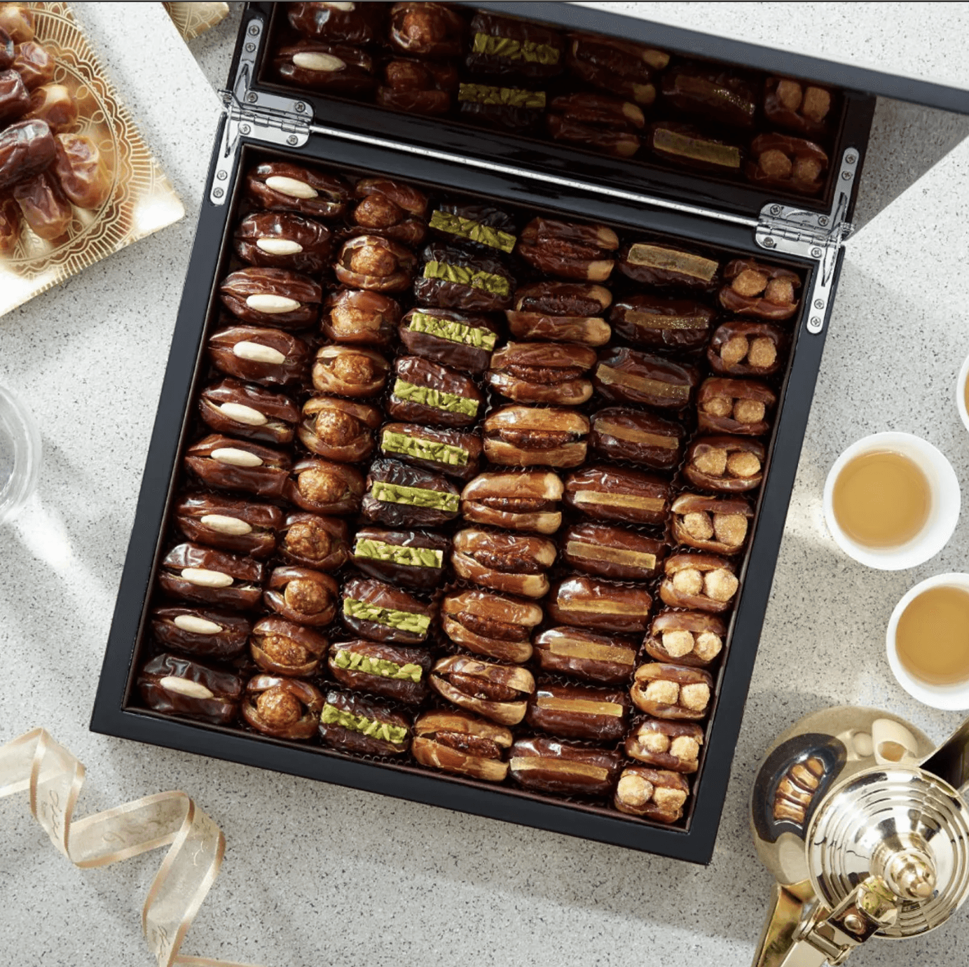 Bateel Free Premium Dates Box